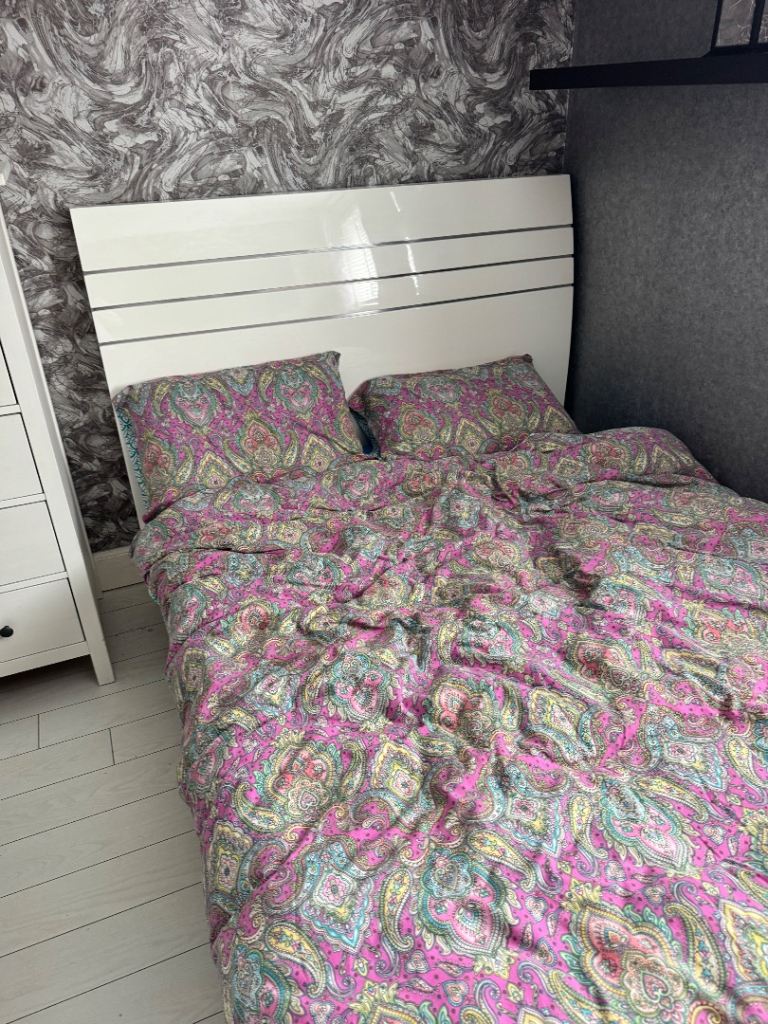 *** Free Double Bed 🙂