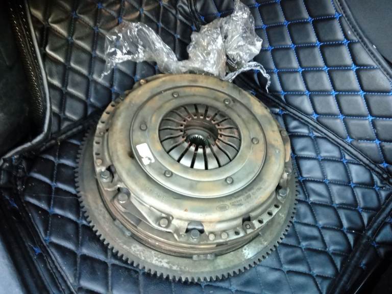 Jaguar XE Jaguar XF Jaguar F Pace 2.0 D Clutch Kit Flywheel 