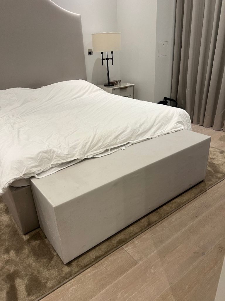 Grey Fabric End of Bed Storage Bench – Good Condition