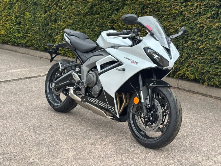 BRAND NEW DAYTONA 660 MY25 PRE REG ZERO MILES CRYSTAL WHITE