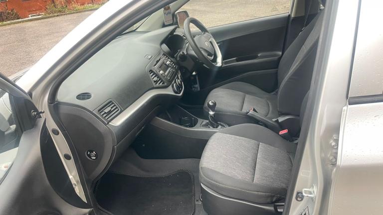 2011 Kia Picanto 1.0 1 Air 5dr HATCHBACK Petrol Manual