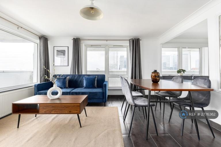 2 bedroom flat in Bowsprit Point, London, E14 (2 bed) (#2776362)