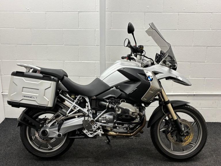 BMW R1200GS TU ** PANNIERS - ENGINE BARS - 12 MONTHS MOT **