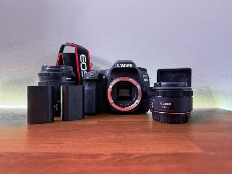 Canon EOS 80D Bundle