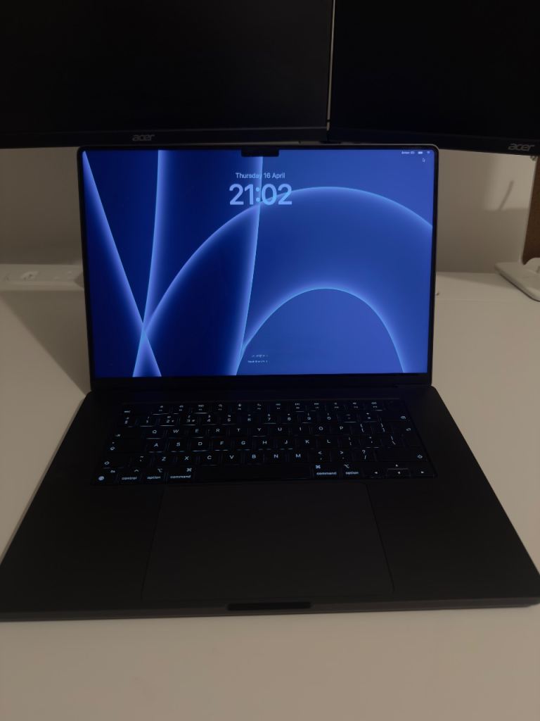 MacBook Pro M4 16 inch - Space Black