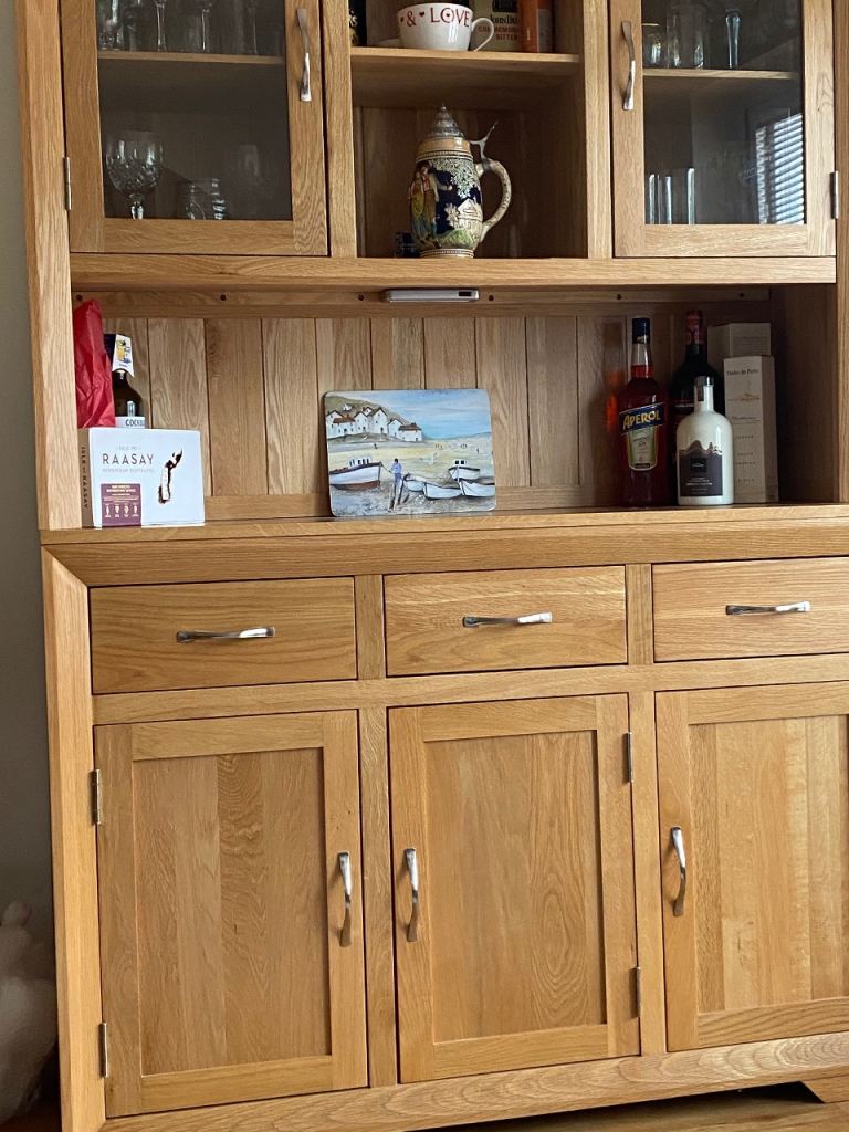 Oak Furniture Dresser plus 6 seater extending table to match 