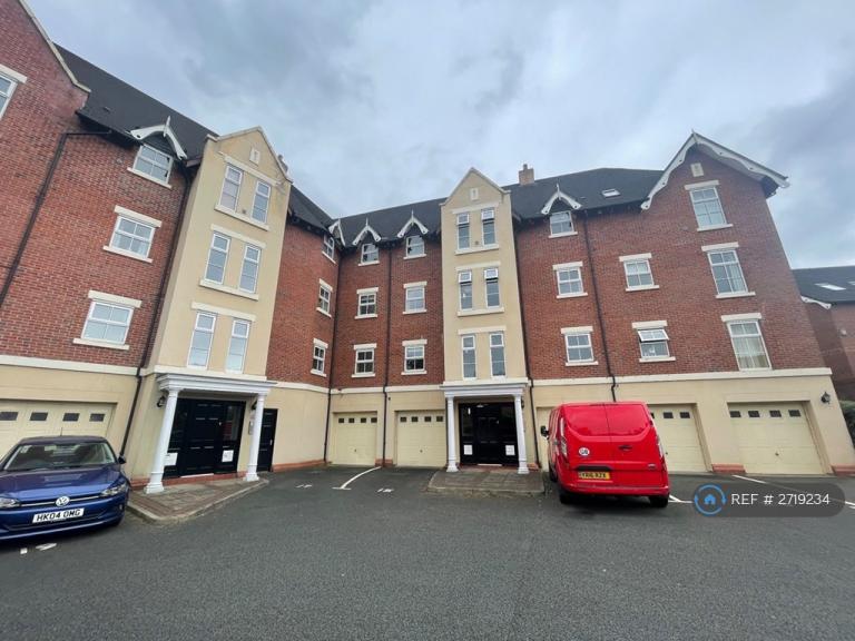 2 bedroom flat in Tiverton Court, Northwich, CW9 (2 bed) (#2719234)
