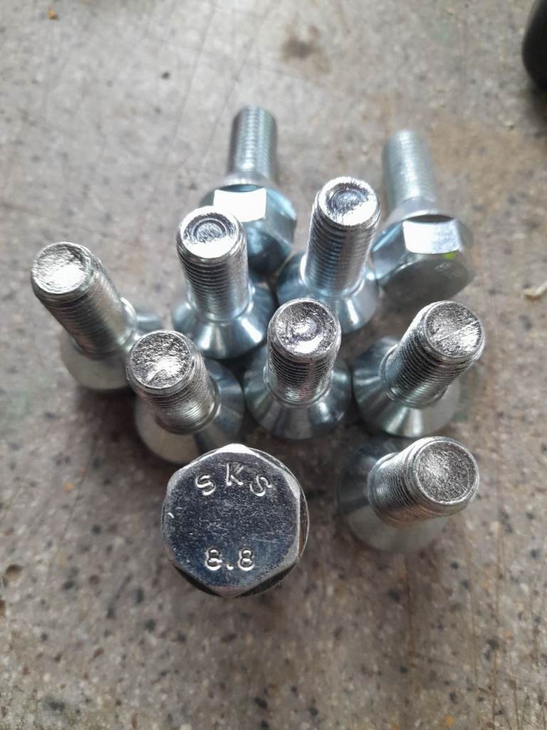 Caravan wheel studs x 10
