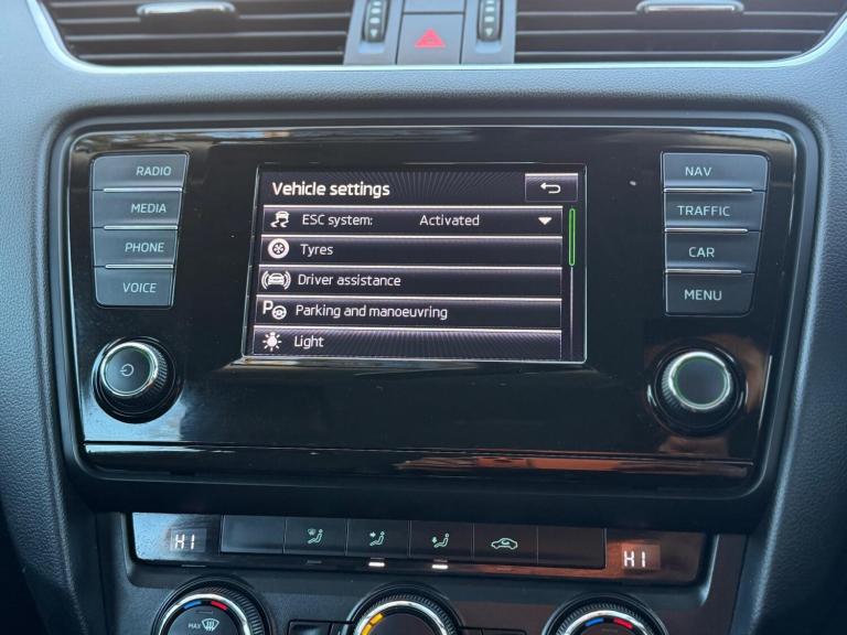 2013 Skoda Octavia 1.4 TSI Elegance Estate 5dr Petrol DSG Euro 5 (s/s) (140 ps) ESTATE Petrol Aut...