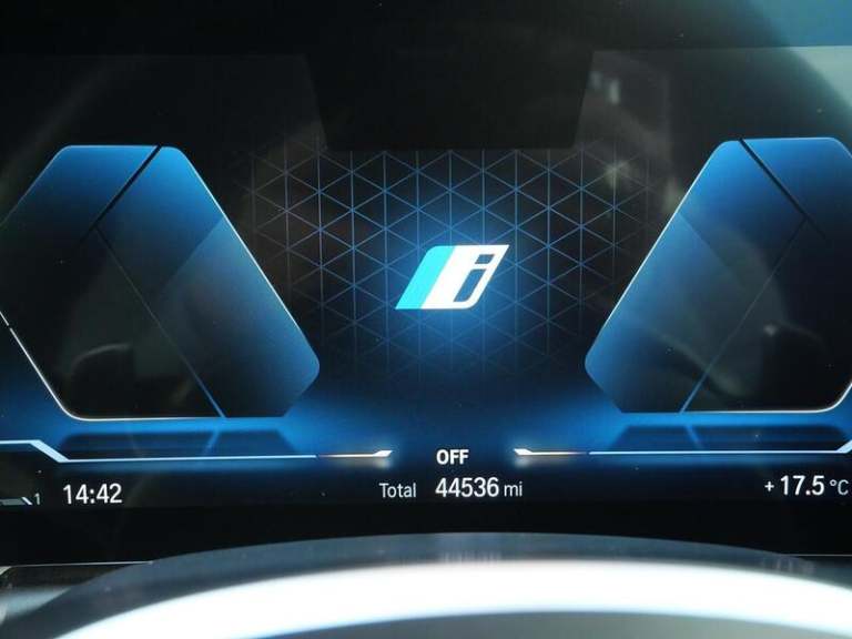 2022 BMW 3 Series 2.0 330e 12kWh M Sport Touring 5dr Petrol Plug-in Hybrid Auto Euro 6 (s/s)  Est...