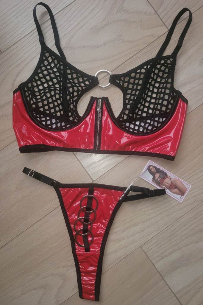 Red leather look bra set size UK 14