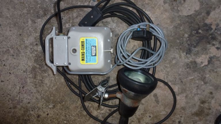 Wipac Mainstamer. 240v to 12v