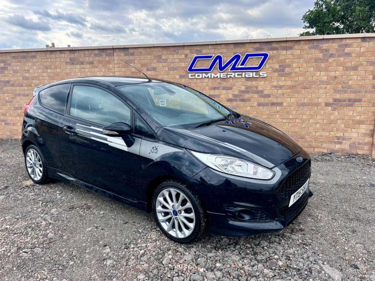 FORD FIESTA VAN 1.6 TDCi Sport 2015
