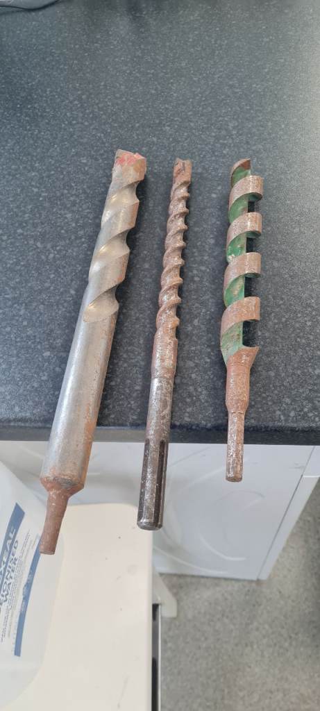 Masonry and wood drill bits