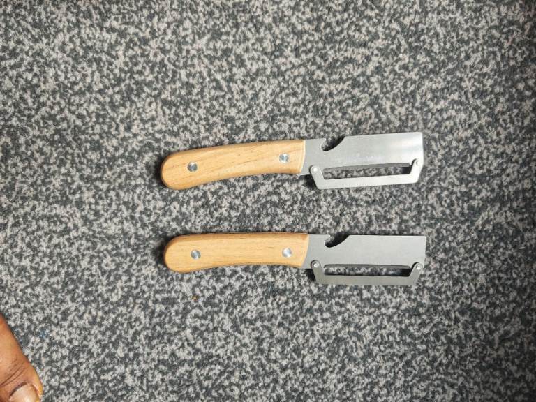 Two Vegetable Peelers with Wooden Handles – As Good As New