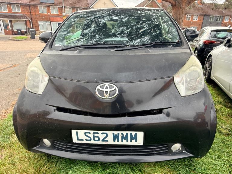 Toyota, IQ, Hatchback, 2012, Manual, 998 (cc), 3 doors