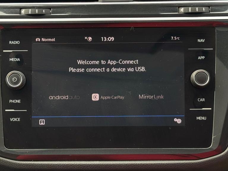 2019 Volkswagen Tiguan 1.5 TSI EVO R-Line DSG Euro 6 (s/s) 5dr ESTATE Petrol Automatic