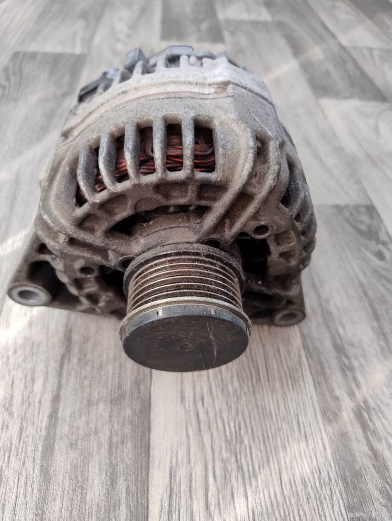 Vauxhall Meriva B 1.4 2010 alternator - quick sale. 