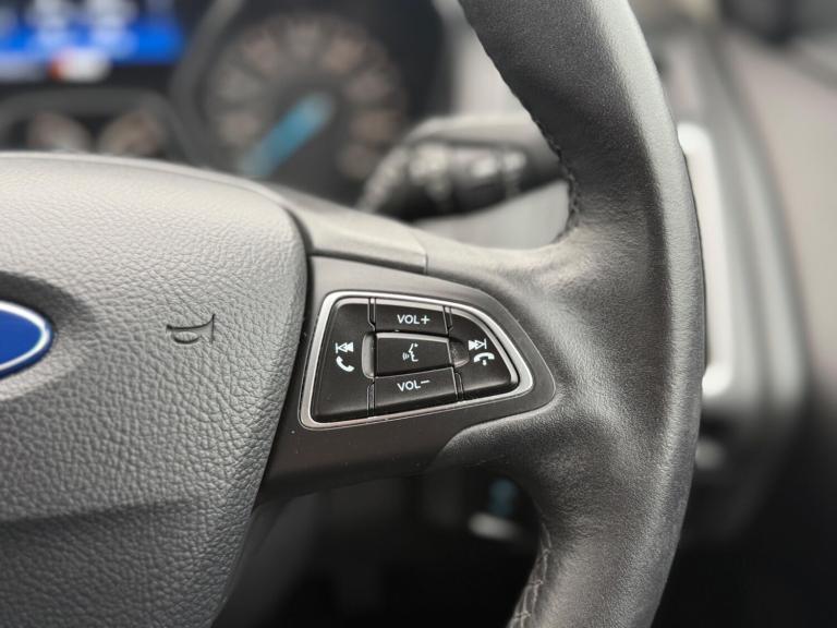 2015 Ford Focus 1.0T EcoBoost Titanium Auto Euro 6 (s/s) 5dr HATCHBACK Petrol Automatic