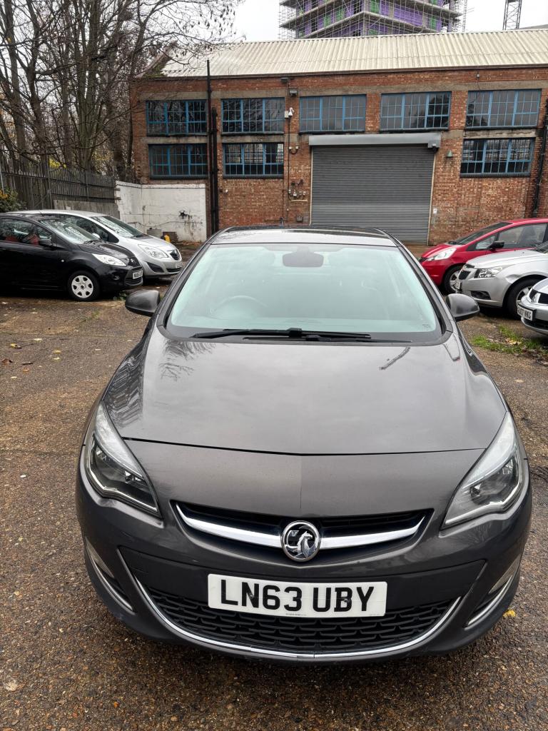 2013 Vauxhall Astra 1.6i 16V SE 5dr Auto HATCHBACK Petrol Automatic