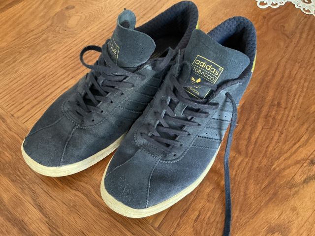 adidas tobacco navy Originals Sneakers - Blue - 35% Off top TOBACCO sneakers by ADIDAS Originals combine classic design with modern finishes Tobaccos made in Slovenia |