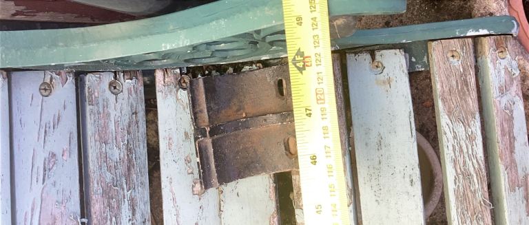 GARDEN BENCH , NEED TLC 