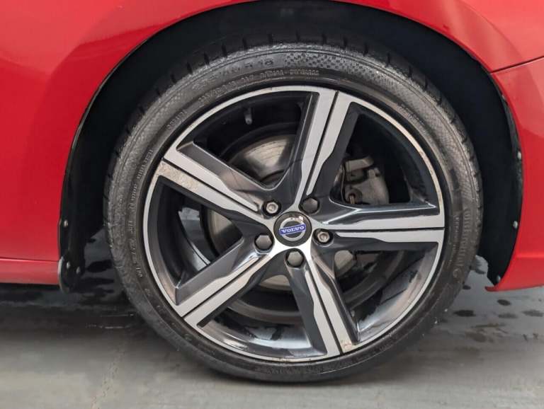 2017 Volvo V60 2.0 D3 R-Design Nav Estate 5dr Diesel Auto Euro 6 (s/s) (150 ps) PARK ASSIS ESTATE...