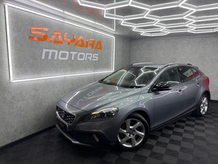 2015 Volvo V40 Cross Country 2.0 D4 Lux Nav Euro 6 (s/s) 5dr HATCHBACK Diesel Manual