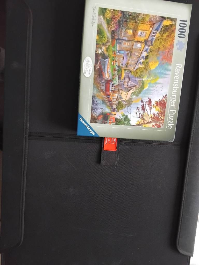 Ravensburger 1000 Piece Jigsaw Puzzle – Good Condition