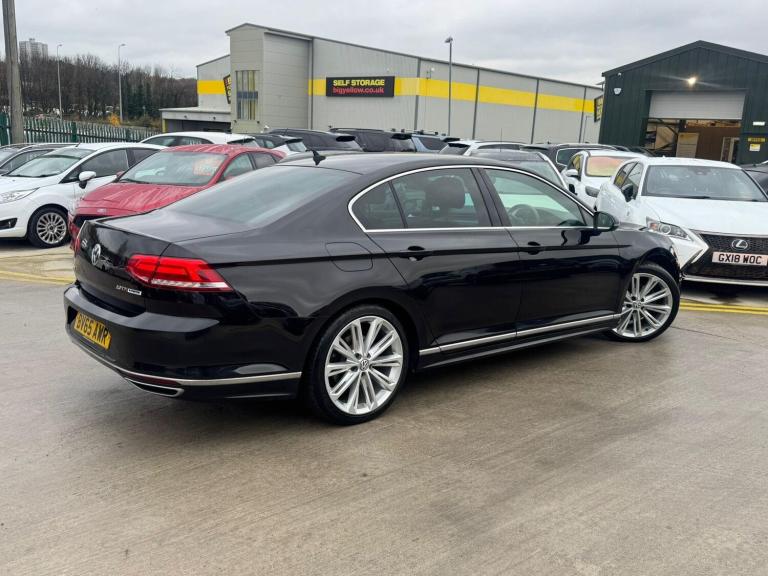 2015 Volkswagen Passat 2.0 TDI SCR 190 R-Line 4dr SALOON DIESEL Manual