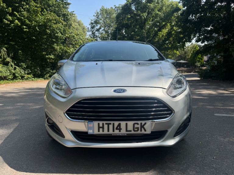 Ford, FIESTA, Hatchback, 2014, Manual, 1241 (cc), 5 doors