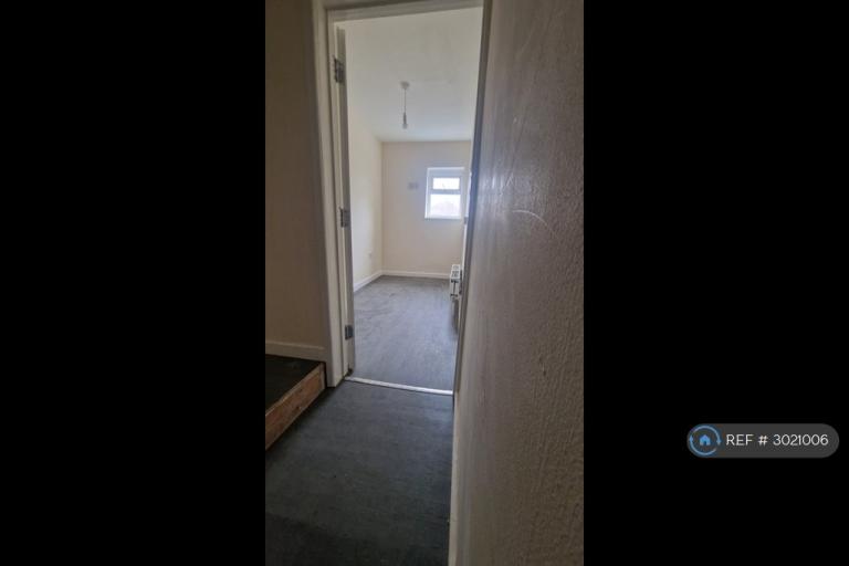 5 bedroom house in Bilston Road, Wolverhampton, WV2 (5 bed) (#3021006)