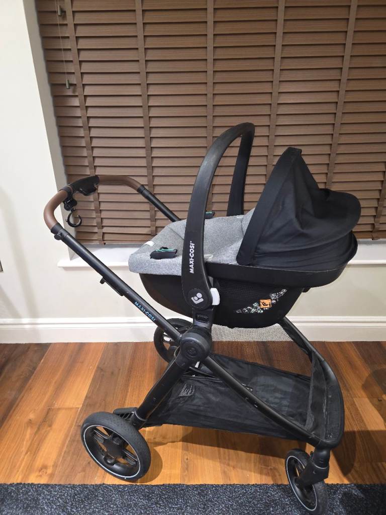 Maxi Cosi - travel system (like new)