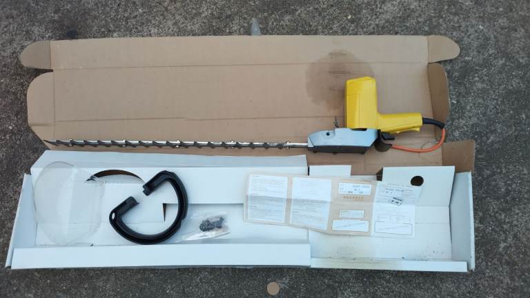 110v NOS site hedge cutter trade peugeot 27'' cut new build free delivery