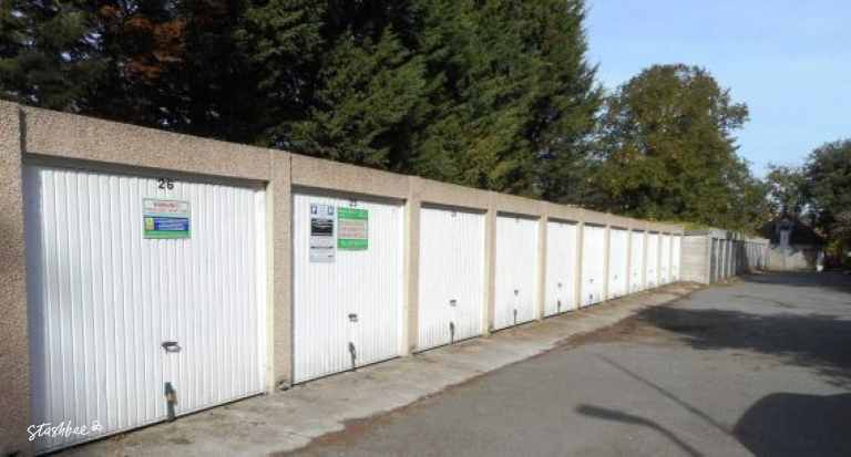 Garage to rent in London (SE12) | Stashbee