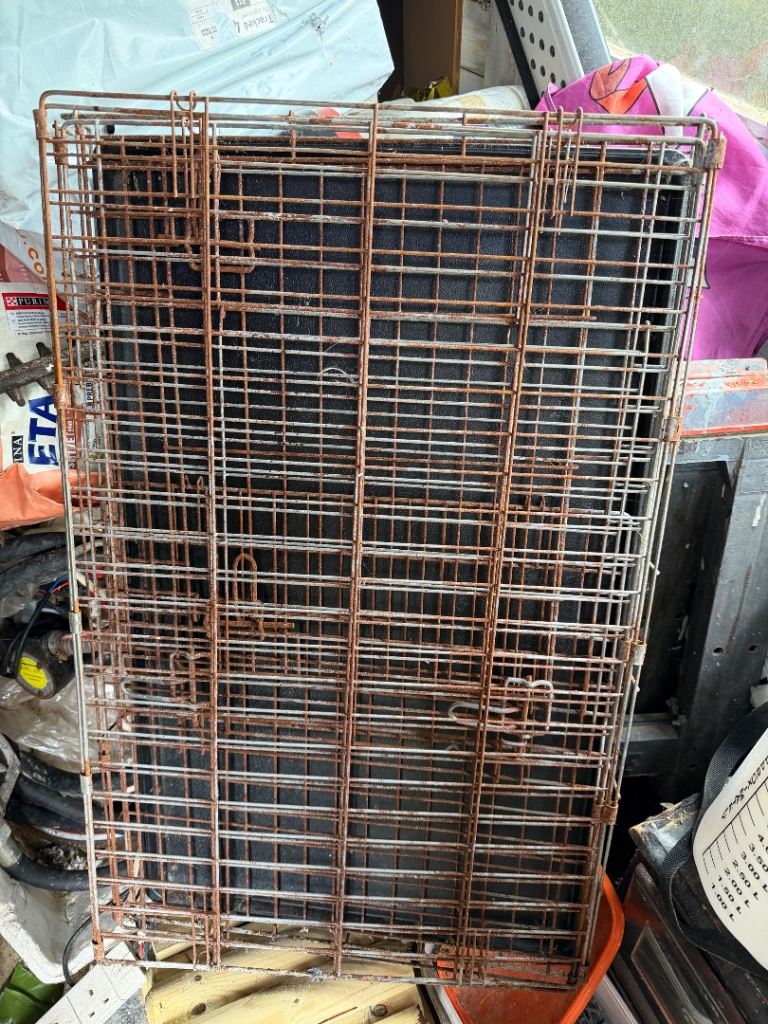 Dog cage / carrier 24” also 36”available metal fold up good confition