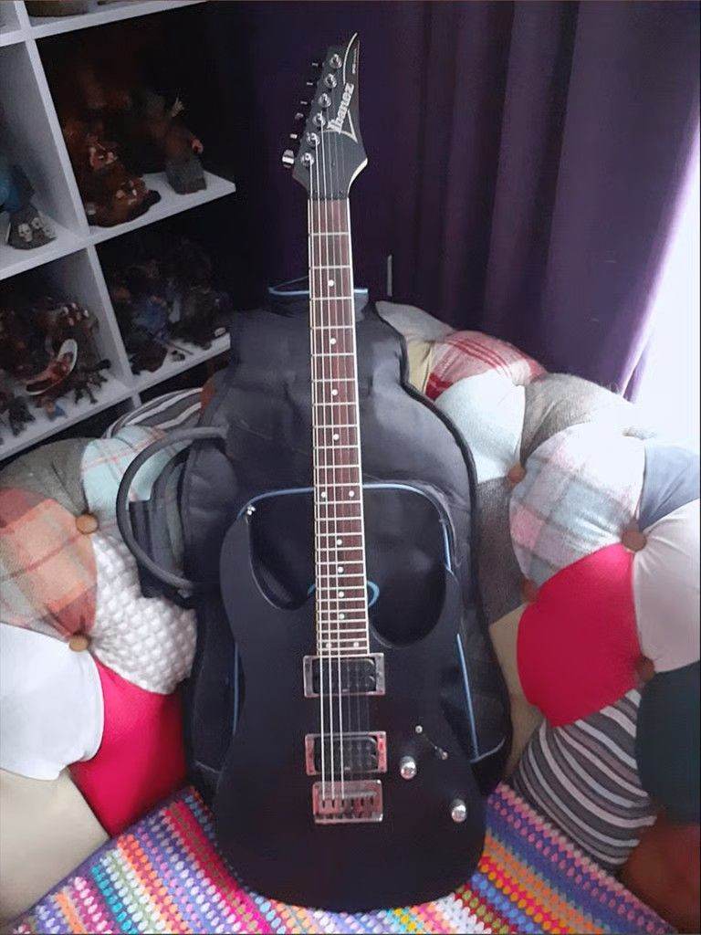 Ibanez RG 321 MH Electric Guitar - Matt Black Wood Finish - Soft Case / Strap