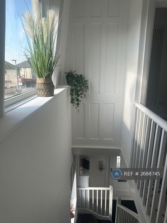 1 bedroom in Charlton Lane, London, SE7 (#2688745)