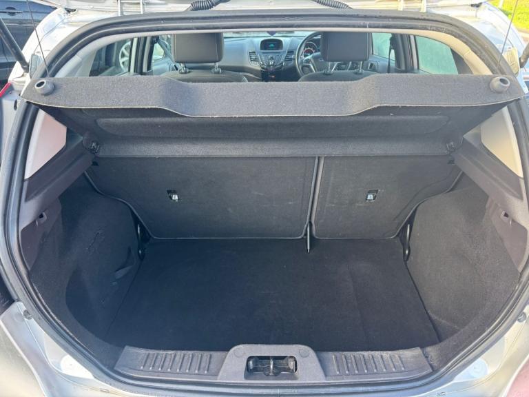 FORD FIESTA 1.3 Zetec Silver Manual Petrol 2014