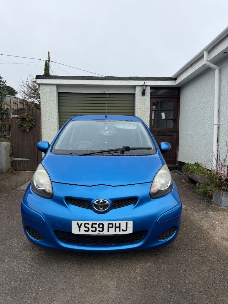 2010 1.0L TOYOTA AYGO Blue 5dr 99,000 Miles 