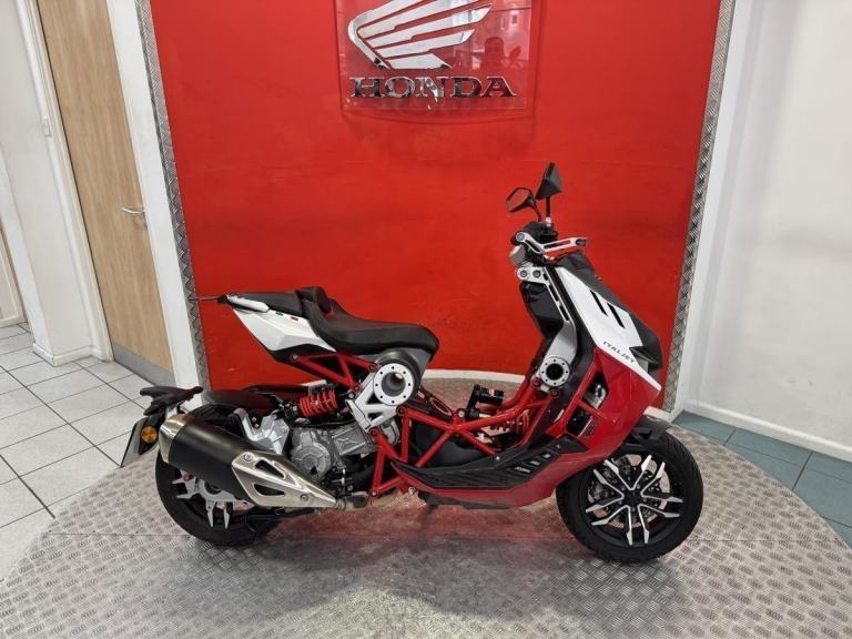 2024 Italjet Dragster 200 E5