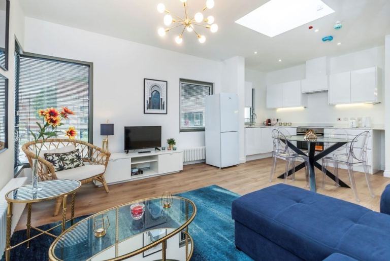 Happy to offer  this newly refurbished one bedroom penthouse in Phoenix Rd, Euston, NW1-Ref: 1317