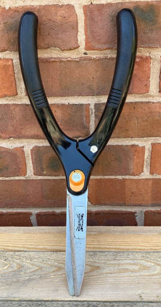 Wilkinson Sword (Fiskars) Garden Shears - Flexible Handles (Very Sharp)