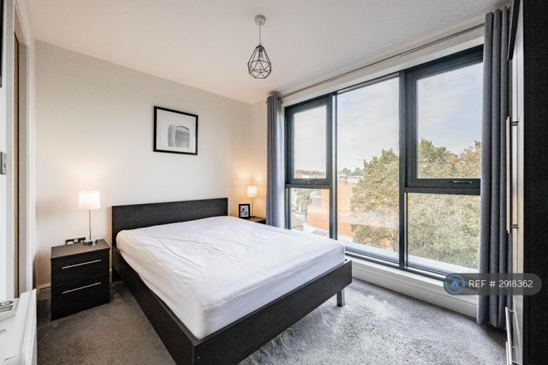 2 bedroom flat in Grosvenor House, Norwich, NR1 (2 bed) (#2918362)
