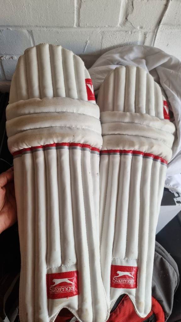 Cricket pads Slazenger