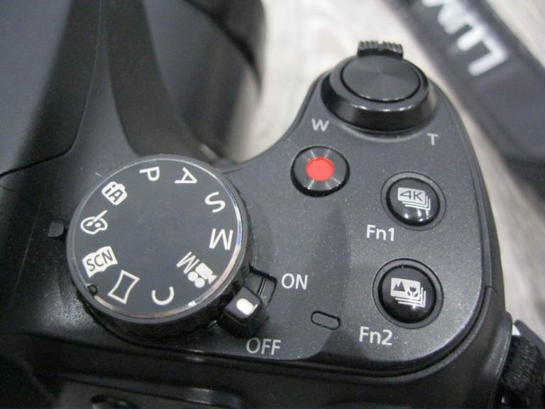 Panasonic Lumix DC-FZ82 18.1MP Digital Camera 60x Optical Zoom Lens + Extras