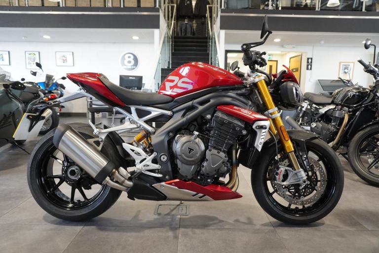Triumph Speed Triple 1200 RS, 2024, Red with just 959miles Only £10995. 