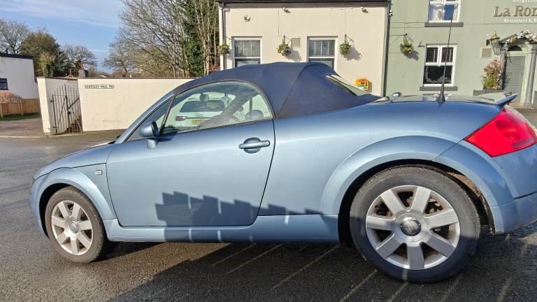 Audi TT Roadster, 2005, Manual, 1781 (cc), 2 doors