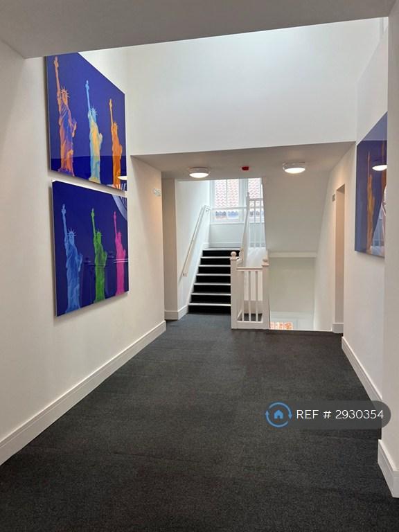 1 bedroom flat in The Mount, Guildford, GU2 (1 bed) (#2930354)