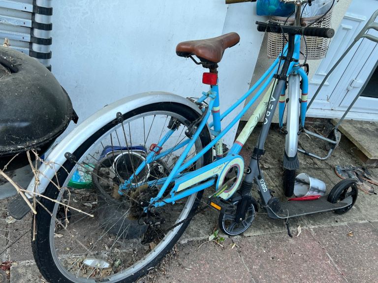 Women's universal Bike - like New Condition